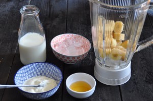 BANANA SMOOTHIE COMPONENTS